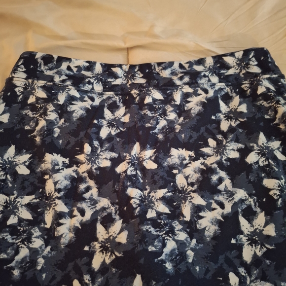 Tranquility by Colorado Clothing Women's Blue Floral Mini Skort - Picture 6 of 6